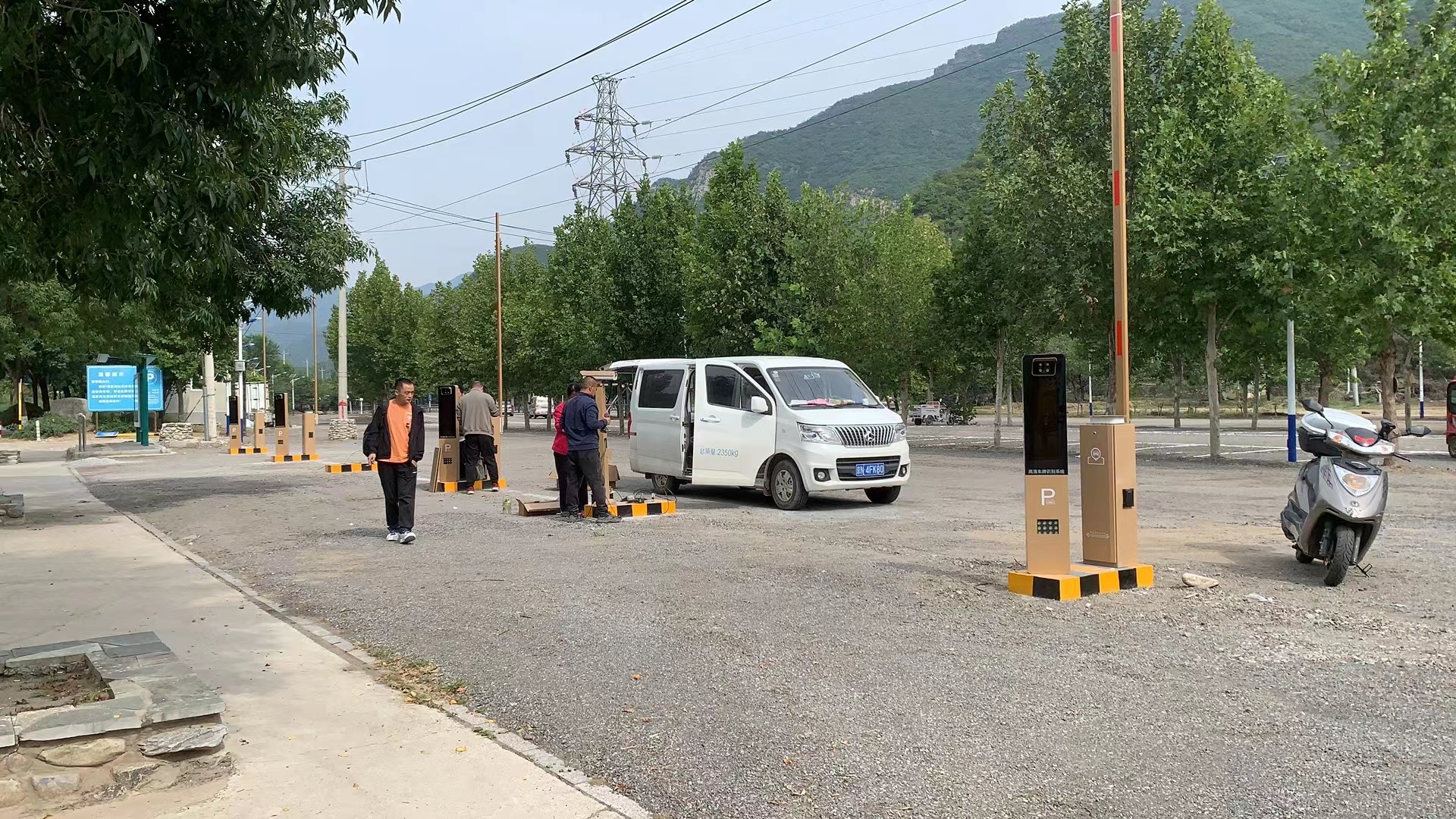 北京周口店智慧車場（8個景區(qū)，26個出入口，8個城市級誘導屏） 景區(qū)智慧停車場案列 第5張