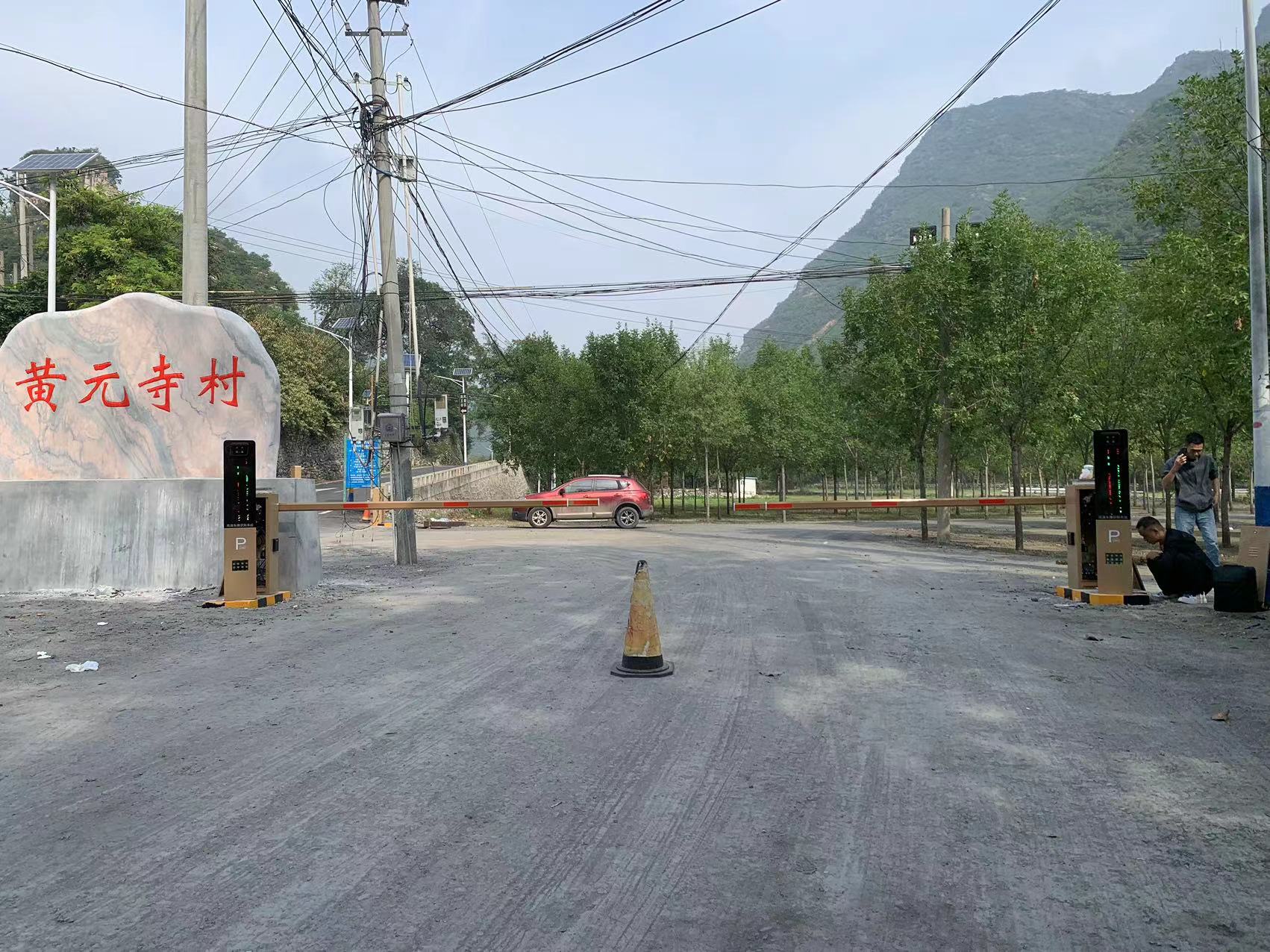 北京周口店智慧車場（8個景區(qū)，26個出入口，8個城市級誘導屏） 景區(qū)智慧停車場案列 第8張