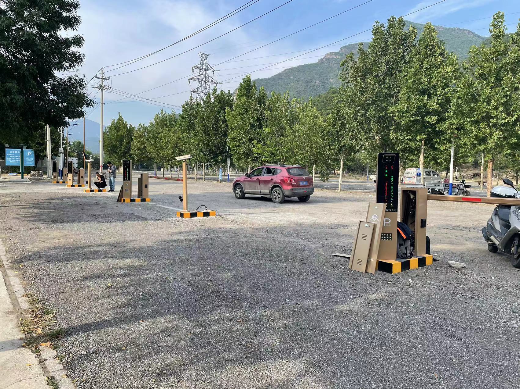 北京周口店智慧車場（8個景區(qū)，26個出入口，8個城市級誘導屏） 景區(qū)智慧停車場案列 第10張